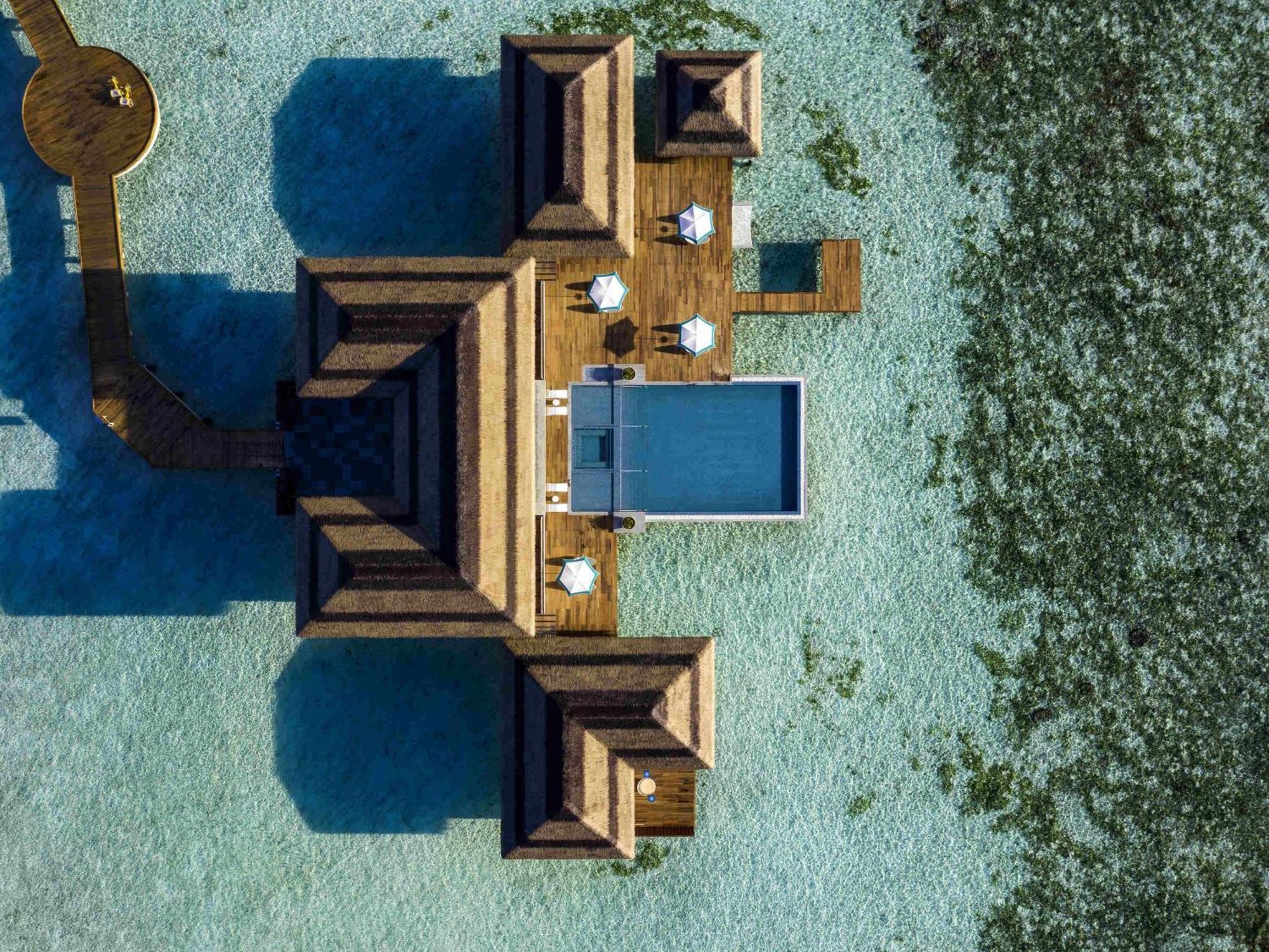Four-Bedroom Ocean Pool Retreat