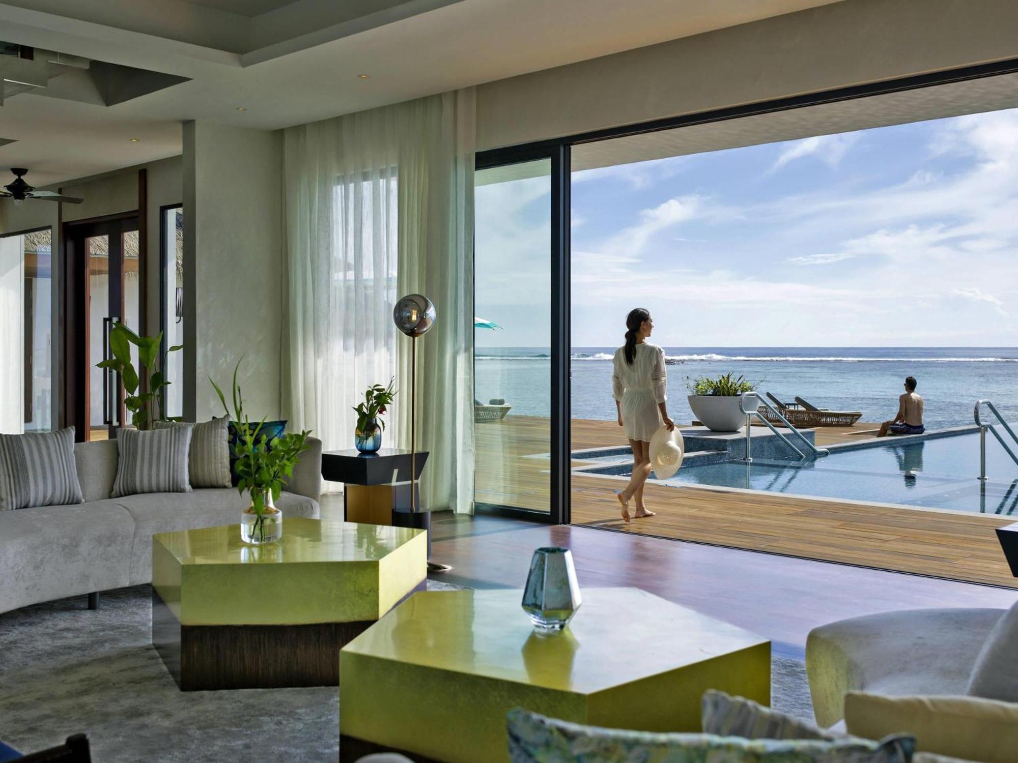Four-Bedroom Ocean Pool Retreat